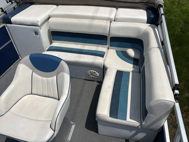 Slide: The Image of Starcraft 20' Pontoon 1993 - 13