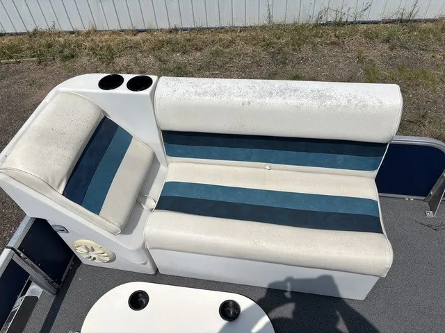 Slide: The Image of Starcraft 20' Pontoon 1993 - 10