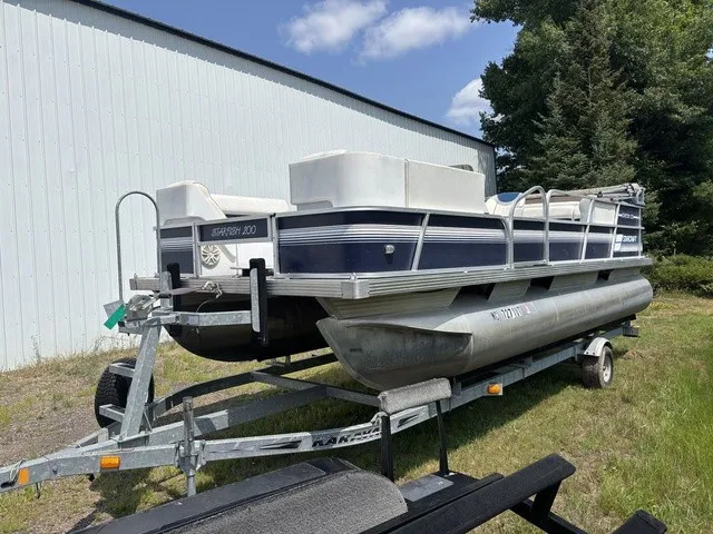 Slide: The Image of Starcraft 20' Pontoon 1993 - 4