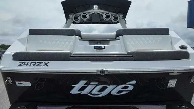 Slide: The Image of Tigé 24RZX 2027 - 15