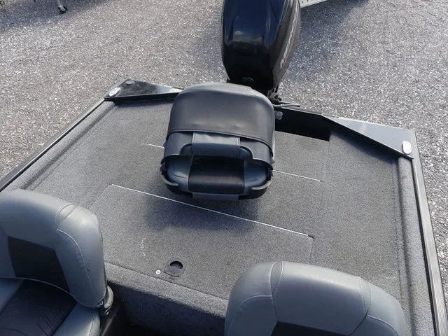 Slide: The Image of Tracker Bass Tracker Classic XL 2021 - 16