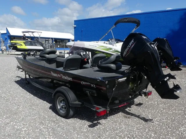 Slide: The Image of Tracker Bass Tracker Classic XL 2021 - 6