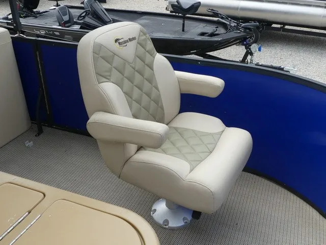 Slide: The Image of Massimo P-19 FISH LTD 90 2023 - 16