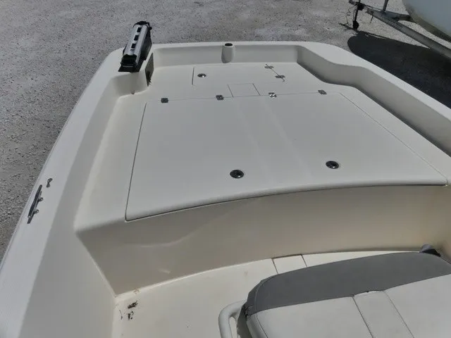 Slide: The Image of Mako Pro Skiff 17 CC 2021 - 8