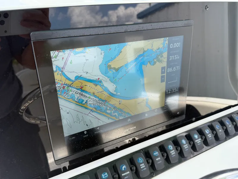 Slide: The Image of Sea Hunt ULTRA 234 2024 - 37