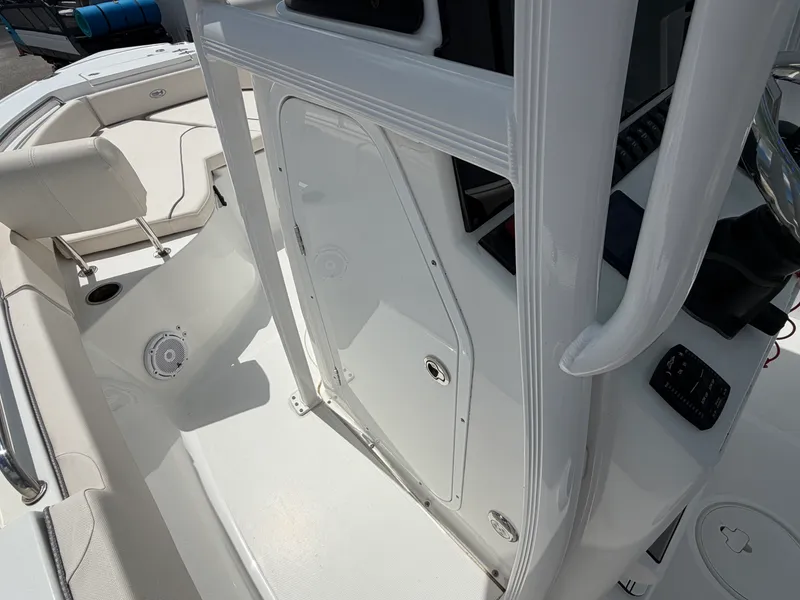 Slide: The Image of Sea Hunt ULTRA 234 2024 - 29