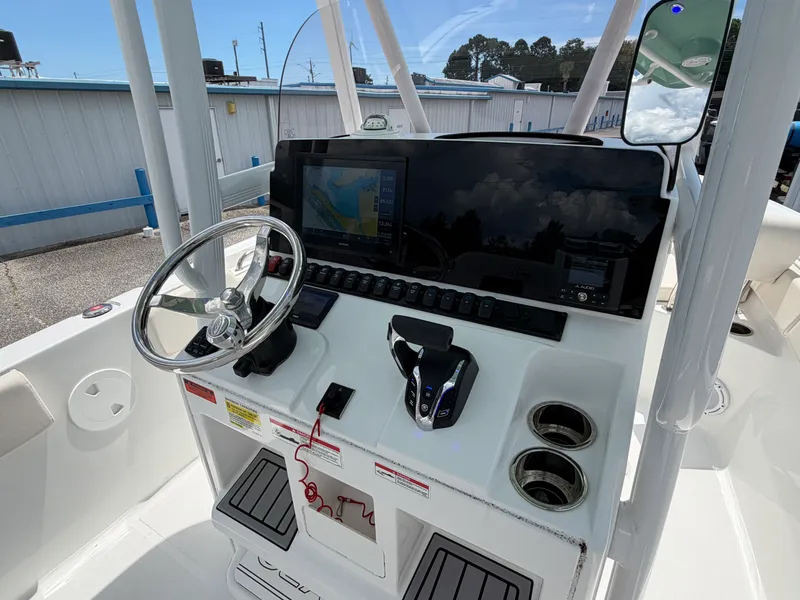 Slide: The Image of Sea Hunt ULTRA 234 2024 - 33
