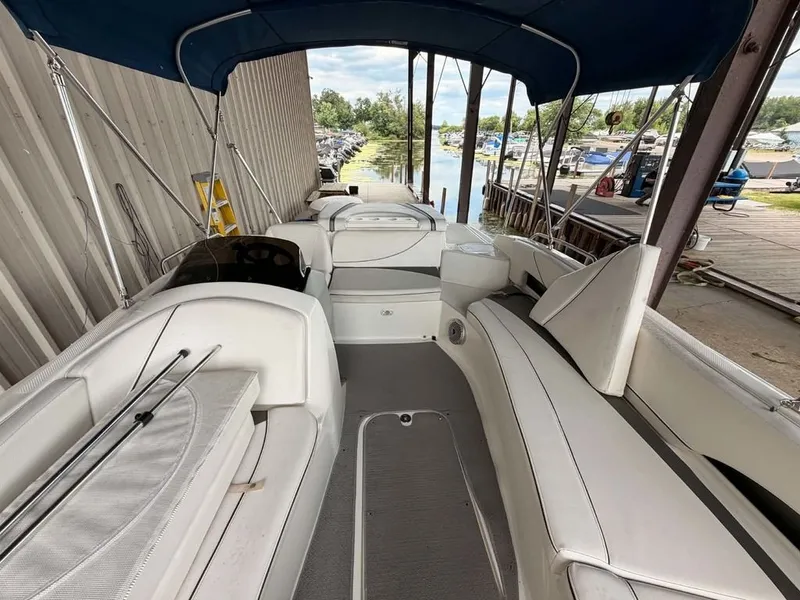 Slide: The Image of Bayliner 197 Deck Boat 2008 - 5