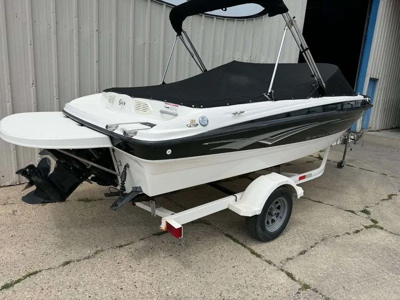 Slide: The Image of Bayliner 185 Bowrider 2008 - 9