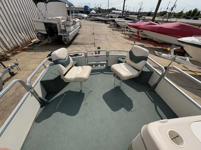 Slide: The Image of Sun Tracker 21 Fishing Barge 2006 - 4