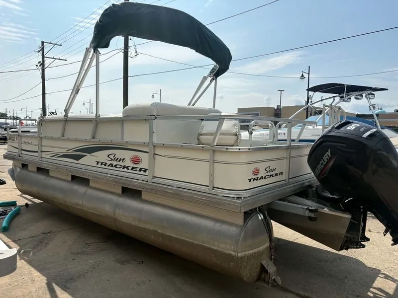 Slide: The Image of Sun Tracker 21 Fishing Barge 2006 - 5