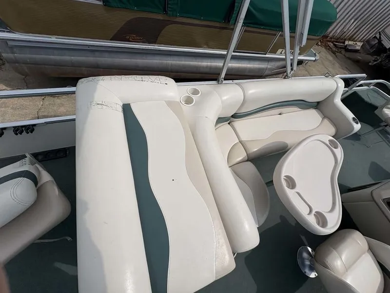 Slide: The Image of Sun Tracker 21 Fishing Barge 2006 - 3