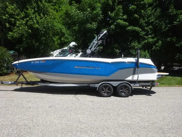 Slide: The Image of MasterCraft NXT24 2023 - 4