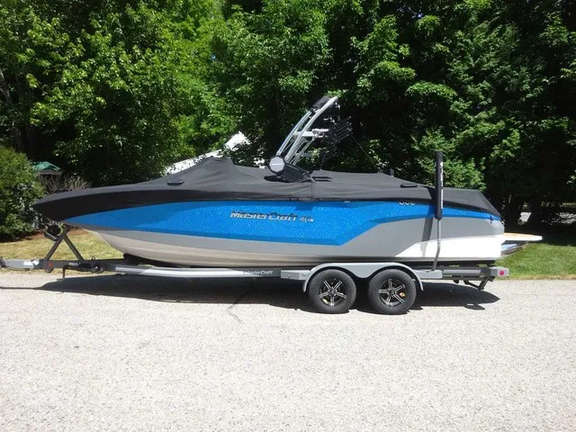 The Image of MasterCraft NXT24 2023 - 1