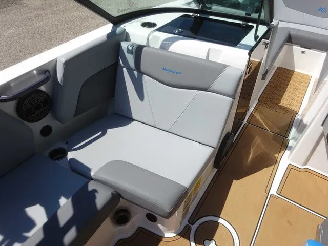 Slide: The Image of MasterCraft NXT24 2023 - 30