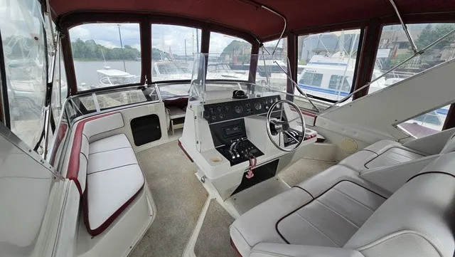 Slide: The Image of Carver Yachts 3467 Santego 1989 - 7