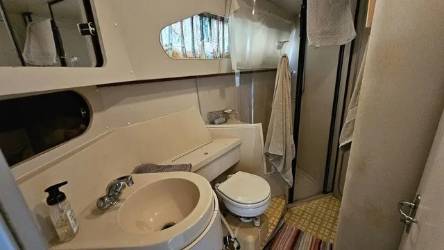 Slide: The Image of Carver Yachts 3467 Santego 1989 - 18