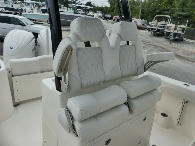 Slide: The Image of Key West 260 Center Console 2026 - 13