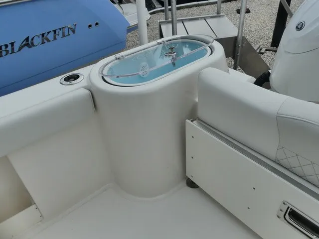 Slide: The Image of Key West 260 Center Console 2026 - 8
