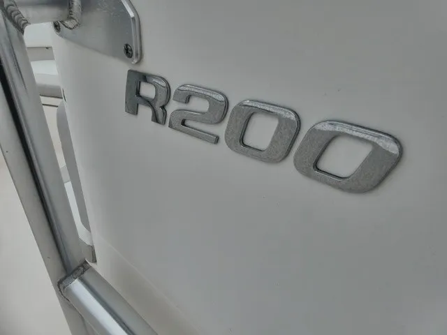 Slide: The Image of Robalo R200 Center Console 2019 - 11