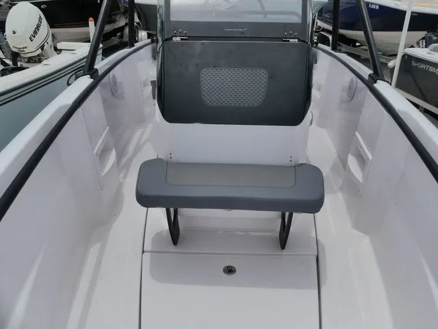 Slide: The Image of Axopar 22 T-Top 2022 - 12