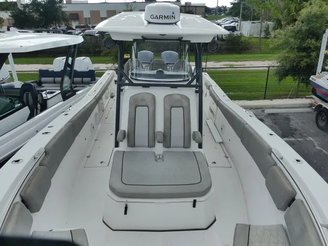 Slide: The Image of Sea Fox 328 Commander 2021 - 18