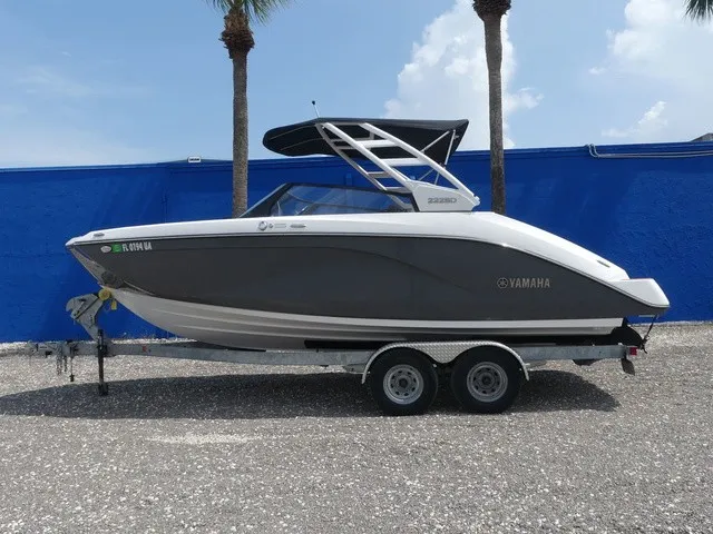 Slide: The Image of Yamaha 222SD 2025 - 3