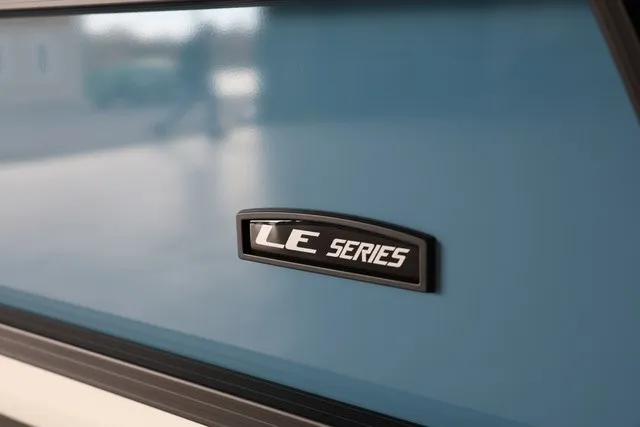 Slide: The Image of South Bay LE 224 RS 2.75 JAWS EDITION TRITOON 2027 - 27