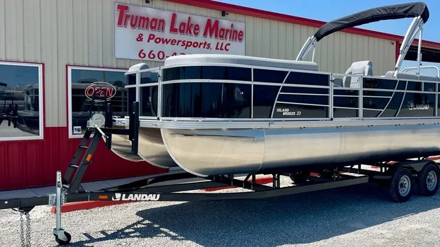 Slide: The Image of Landau Island Breeze 23C Sport Rear Lounge Trit 2026 - 2