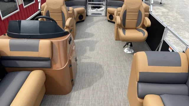 Slide: The Image of Landau Island Breeze 25C Sport Rear Lounge Trit 2026 - 12