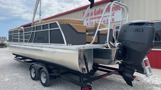 Slide: The Image of Landau Island Breeze 25C Sport Rear Lounge Trit 2026 - 5
