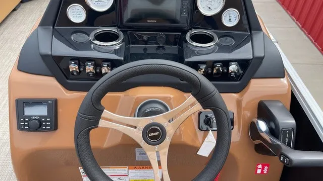Slide: The Image of Landau Island Breeze 25C Sport Rear Lounge Trit 2026 - 20