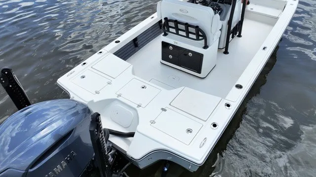Slide: The Image of Pathfinder 2500 Hybrid 2025 - 7