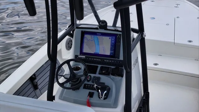 Slide: The Image of Pathfinder 2500 Hybrid 2025 - 5