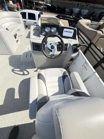 Slide: The Image of G3 322 SS SALTWATER SERIES Pontoon Pontoon/Tritoon Tr 2021 - 24