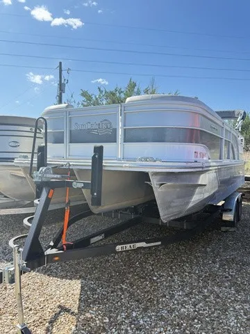 Slide: The Image of G3 322 SS SALTWATER SERIES Pontoon Pontoon/Tritoon Tr 2021 - 2