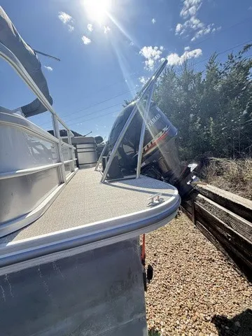 Slide: The Image of G3 322 SS SALTWATER SERIES Pontoon Pontoon/Tritoon Tr 2021 - 8