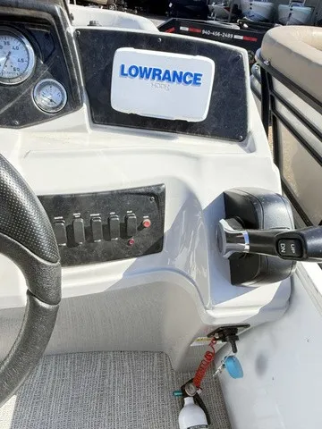 Slide: The Image of G3 322 SS SALTWATER SERIES Pontoon Pontoon/Tritoon Tr 2021 - 28