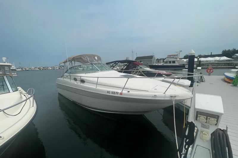 The Image of Sea Ray 270 Sundancer 2000 - undefined