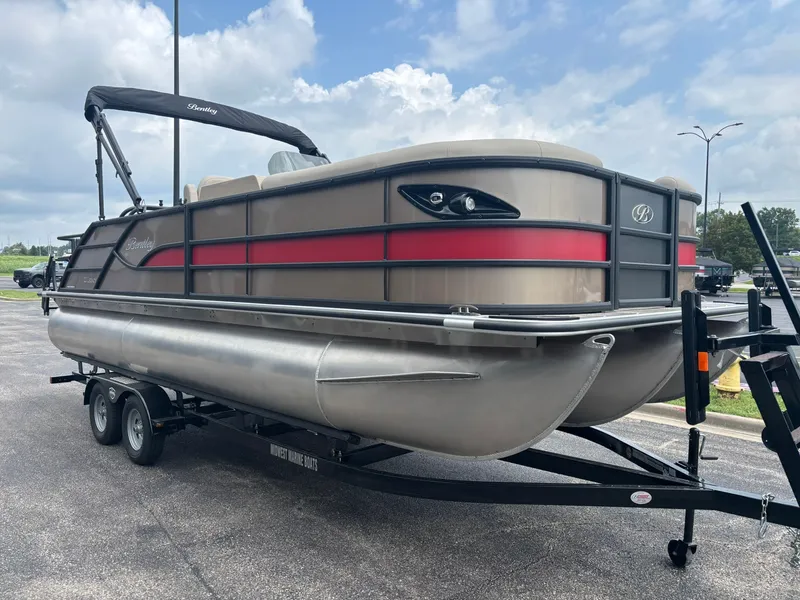 Slide: The Image of Bentley Pontoons 223 Legacy Swingback 2027 - 4