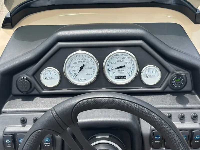 Slide: The Image of Bentley Pontoons 223 Legacy Swingback 2027 - 22
