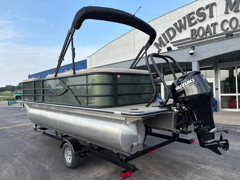 Slide: The Image of Bentley Pontoons 200 LEGACY CRUISE XL 2027 - 9