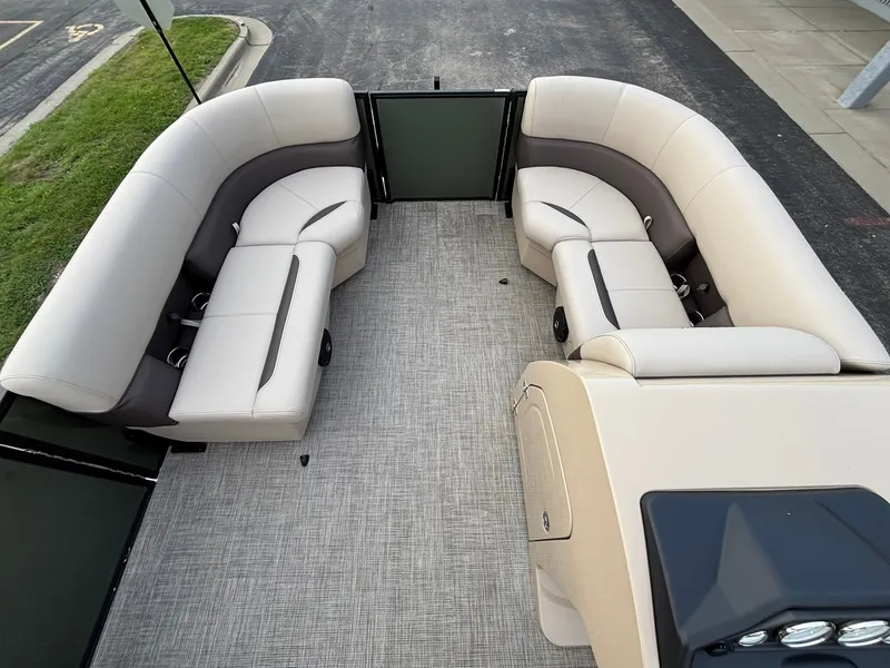 Slide: The Image of Bentley Pontoons 200 LEGACY CRUISE XL 2027 - 14