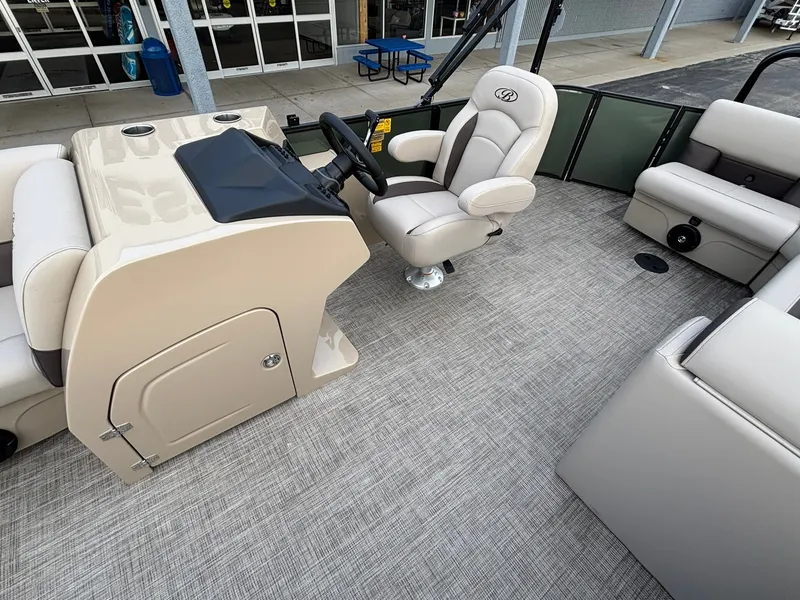 Slide: The Image of Bentley Pontoons 200 LEGACY CRUISE XL 2027 - 16