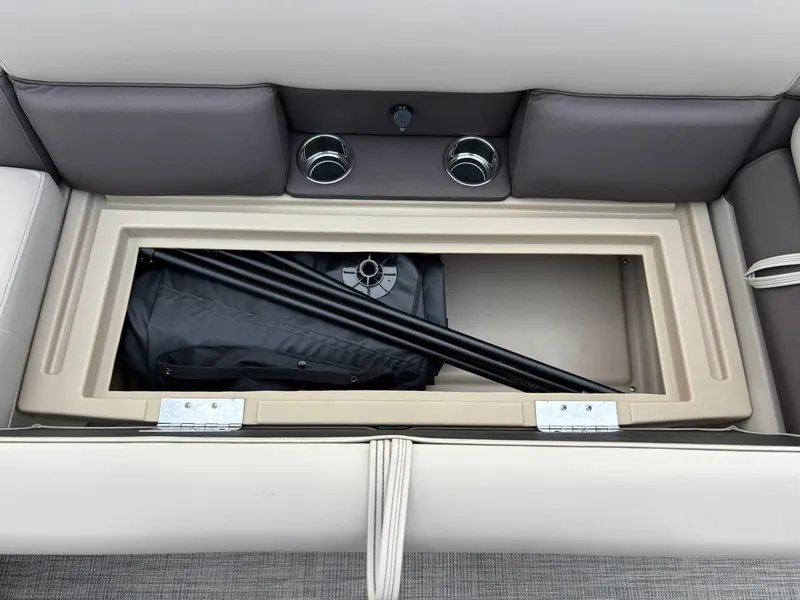 Slide: The Image of Bentley Pontoons 200 LEGACY CRUISE XL 2027 - 28