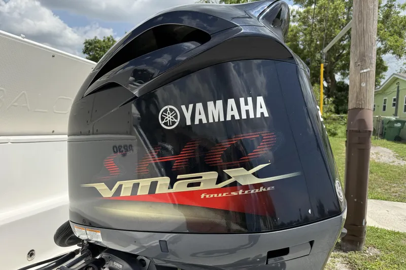 Slide: The Image of Yamaha VMAX four-stroke engine on 2020 Robalo R230 Center Console boat. - 51