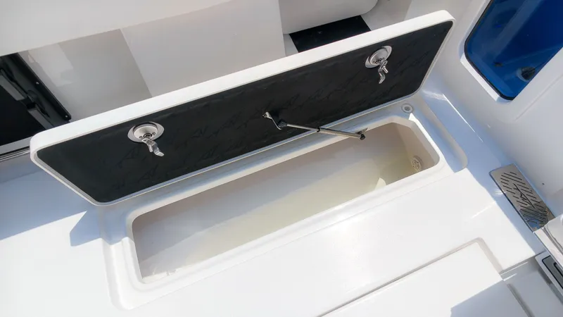 Slide: The Image of Tidewater 330CC 2027 - 14
