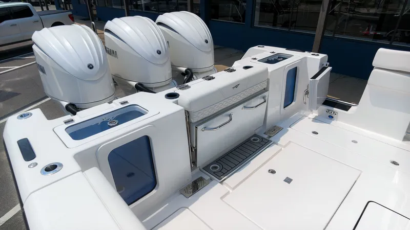 Slide: The Image of Tidewater 330CC 2027 - 10