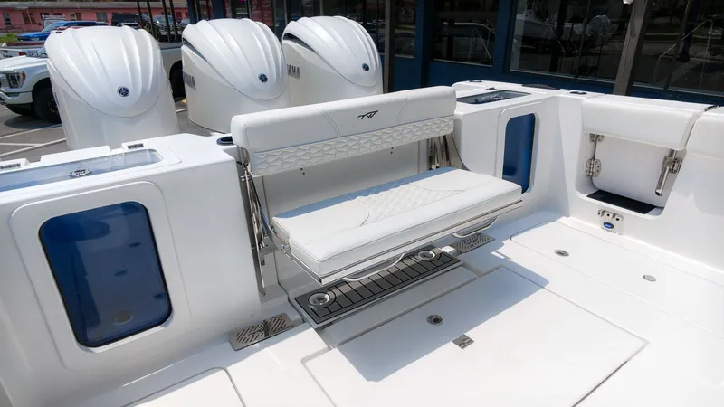 Slide: The Image of Tidewater 330CC 2027 - 14