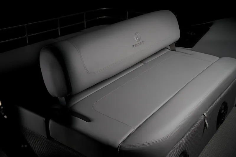 Slide: The Image of Regency 230 LE3 Sport 2025 - 57